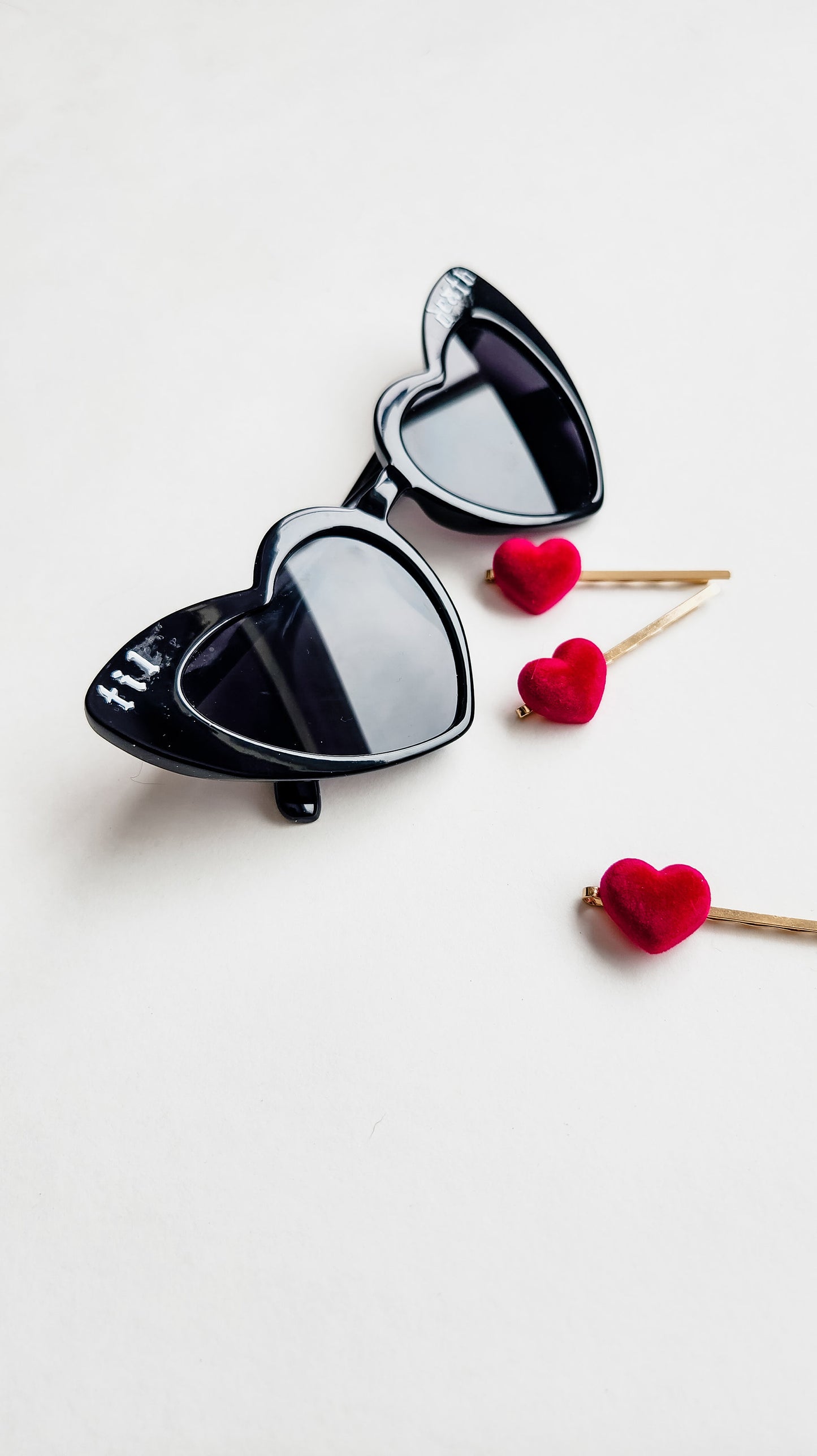 Queen of Hearts Velvet Retro Vintage Heart Hair Pins / Bobby Pins