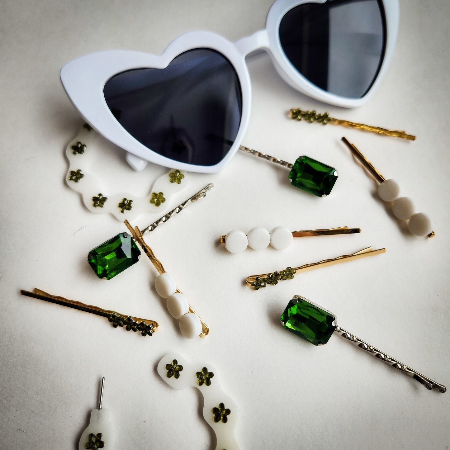 Emerald Green Vintage Rhinestone Hair Pins / Bobby Pins