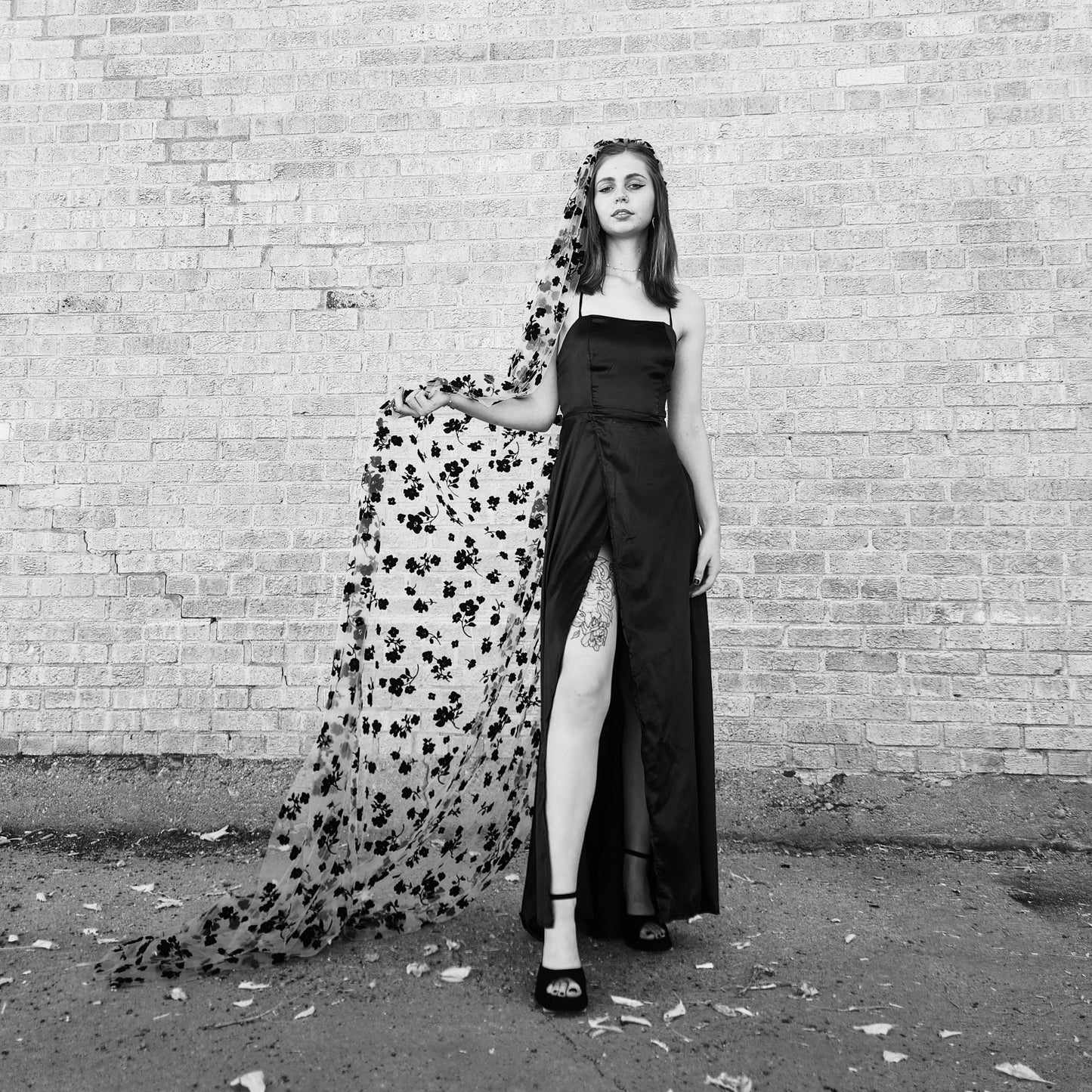 The Flora Noir Veil