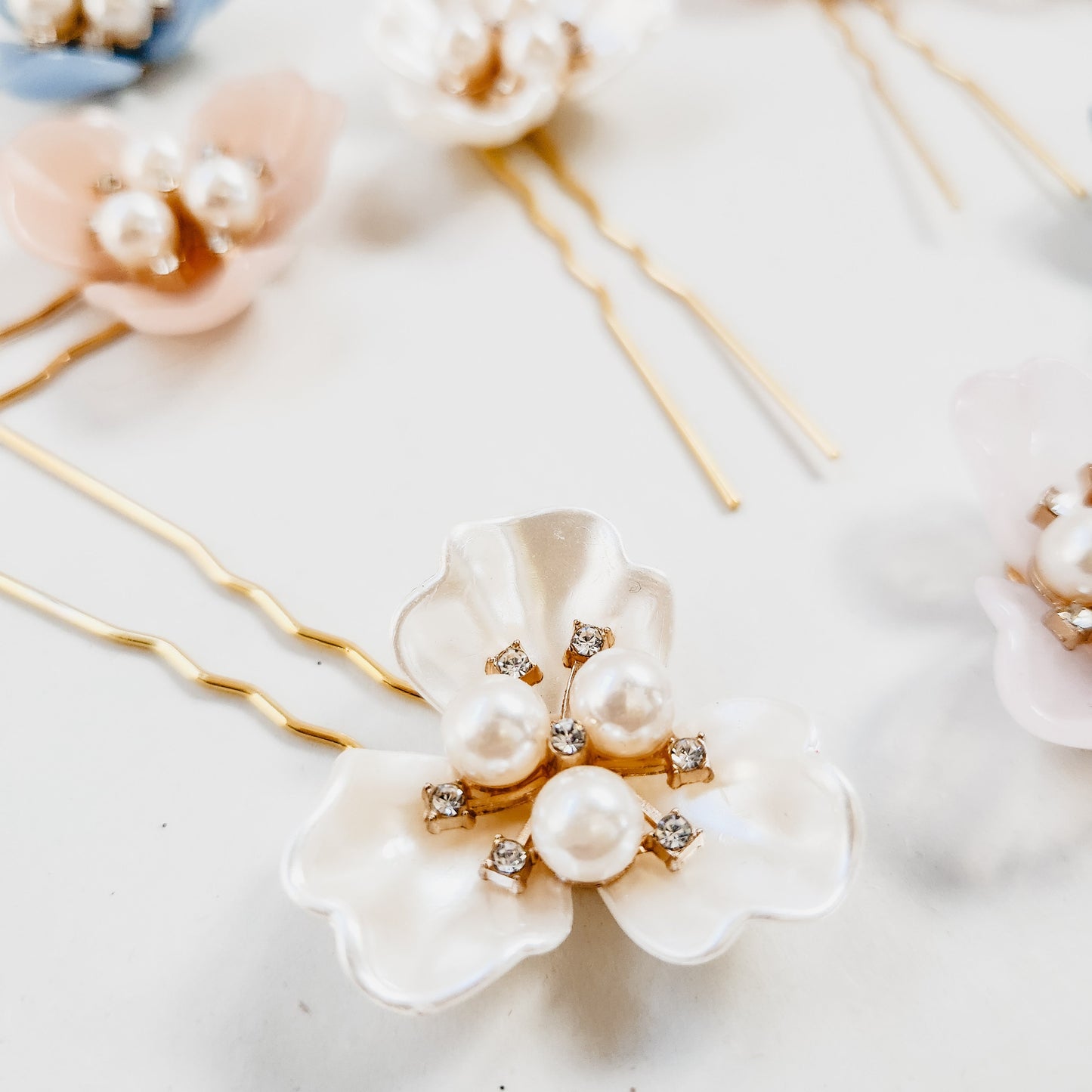 Bridgerton Vintage Floral Hair Pin in Ivory