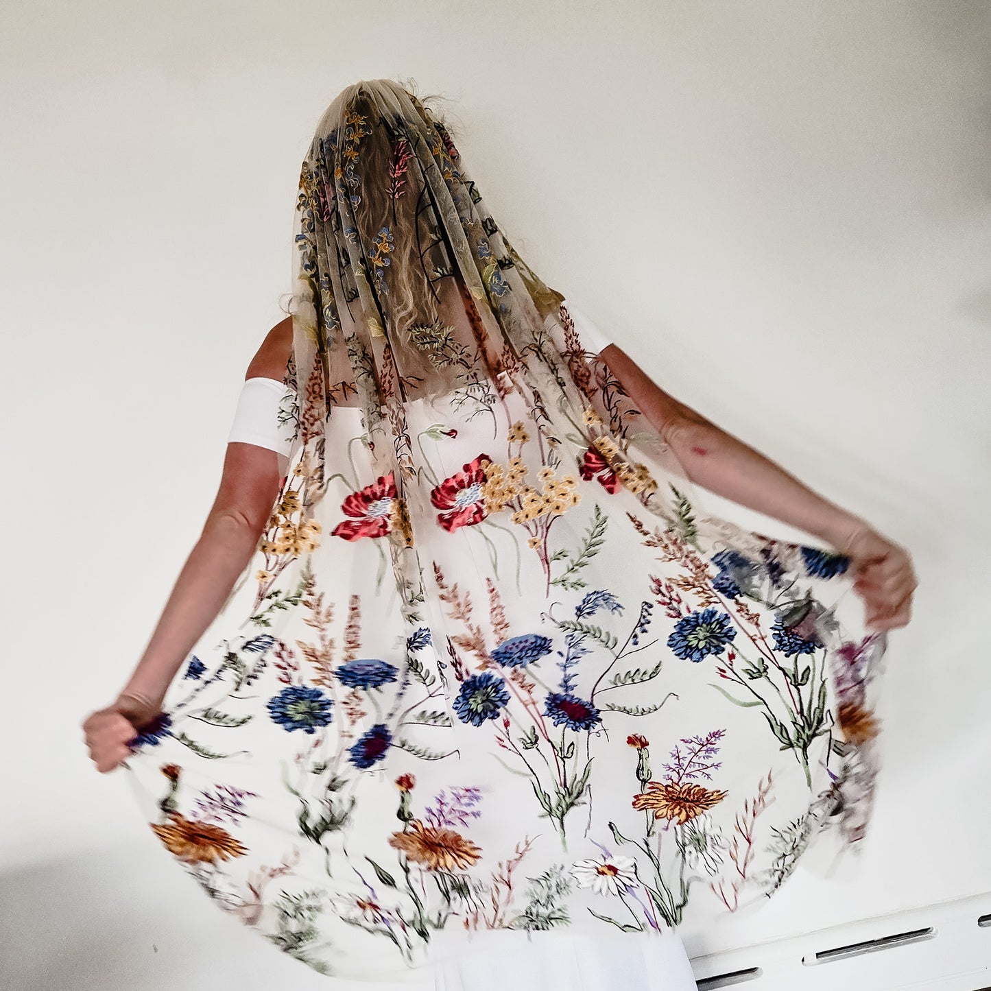 The Ophelia Veil in Off-White, Antique Ivory or black