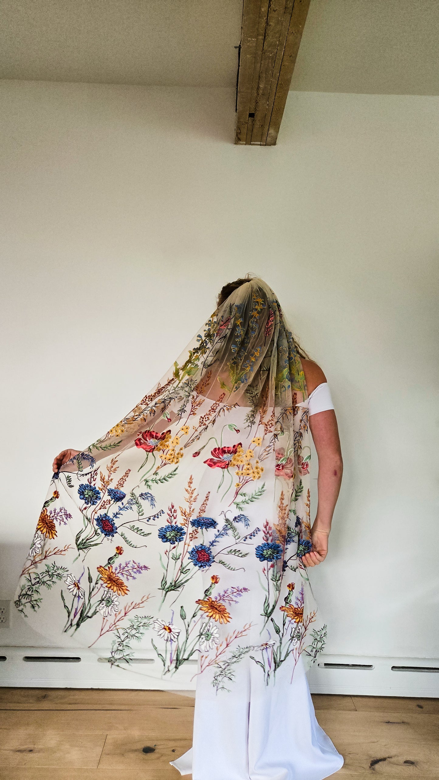 The Ophelia Veil in Off-White, Antique Ivory or black