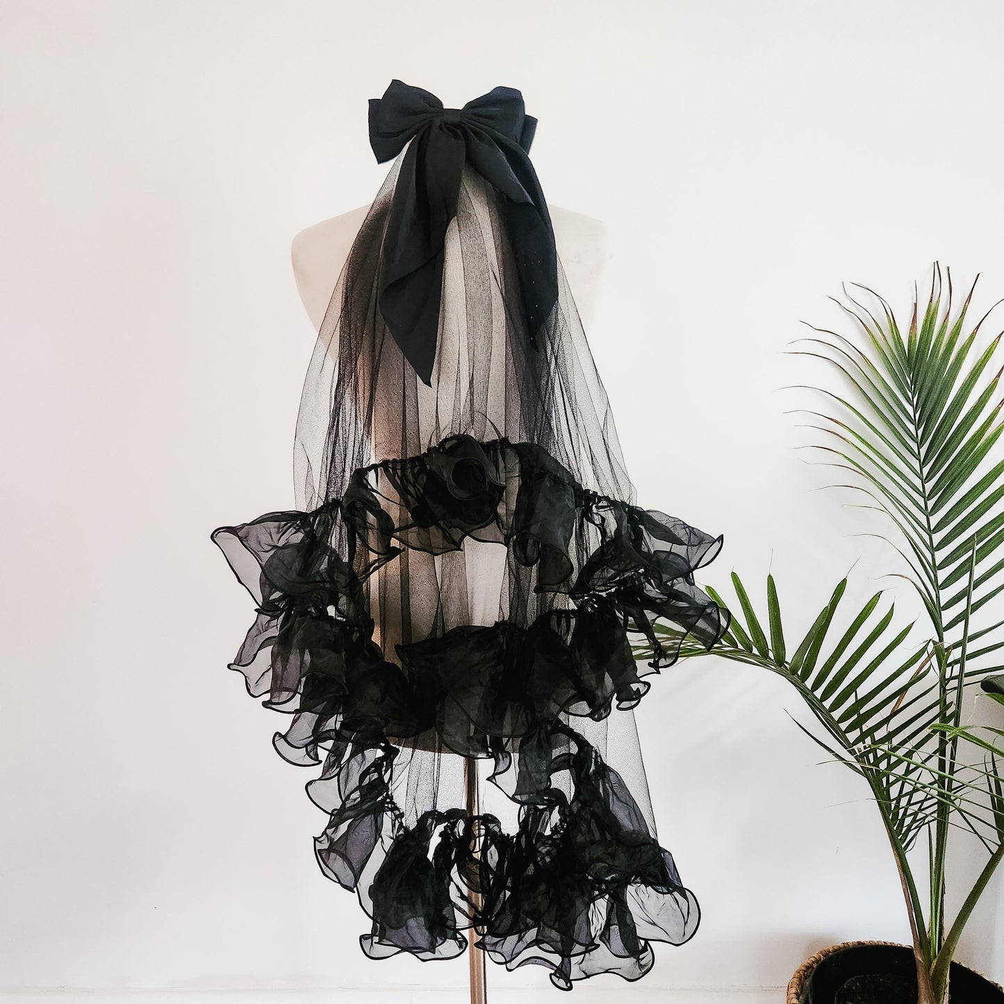 The Raven Black Ruffle Wedding Veil  with Detachable Bow